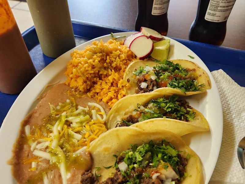 El Taco Amigo food